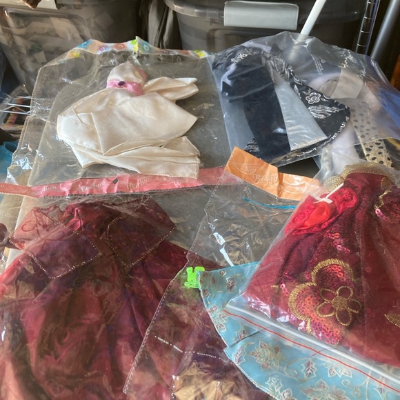 Barbie Dresses Collection - Picture 2 of 3